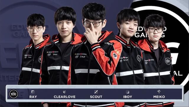 他在场上的 他在场上的